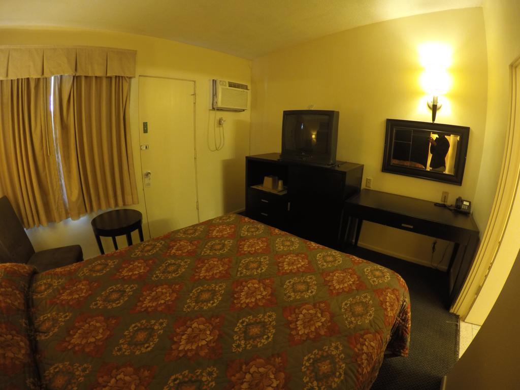 Indio Holiday Motel 외부 사진